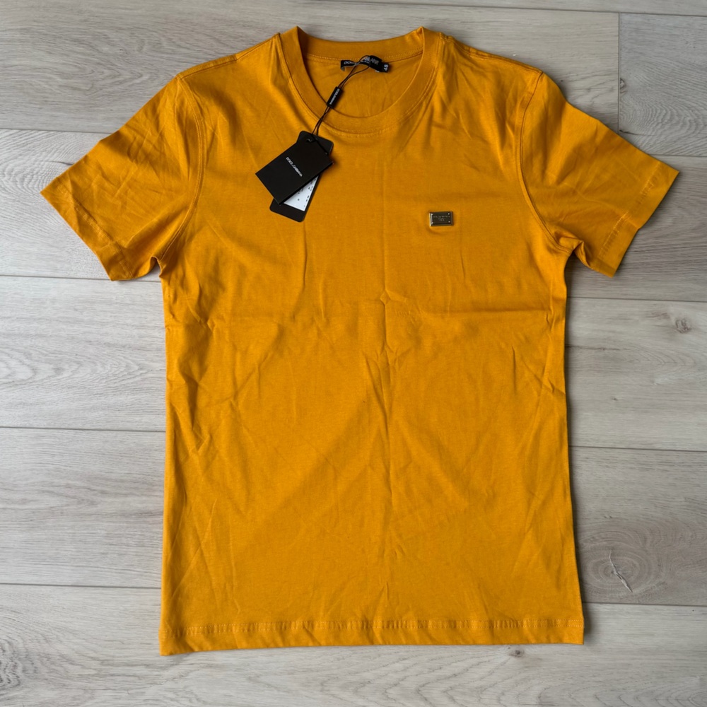 Dolce & Gabbana Orange Logo Plaque‎ T Shirt Men’s Size Medium NWT